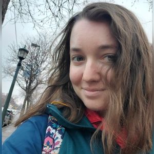 Meet your Posher, Elise